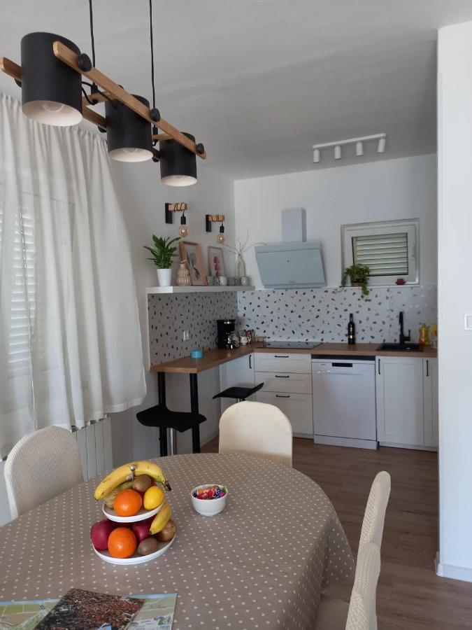 Apartman Betty Šibenik Eksteriør billede